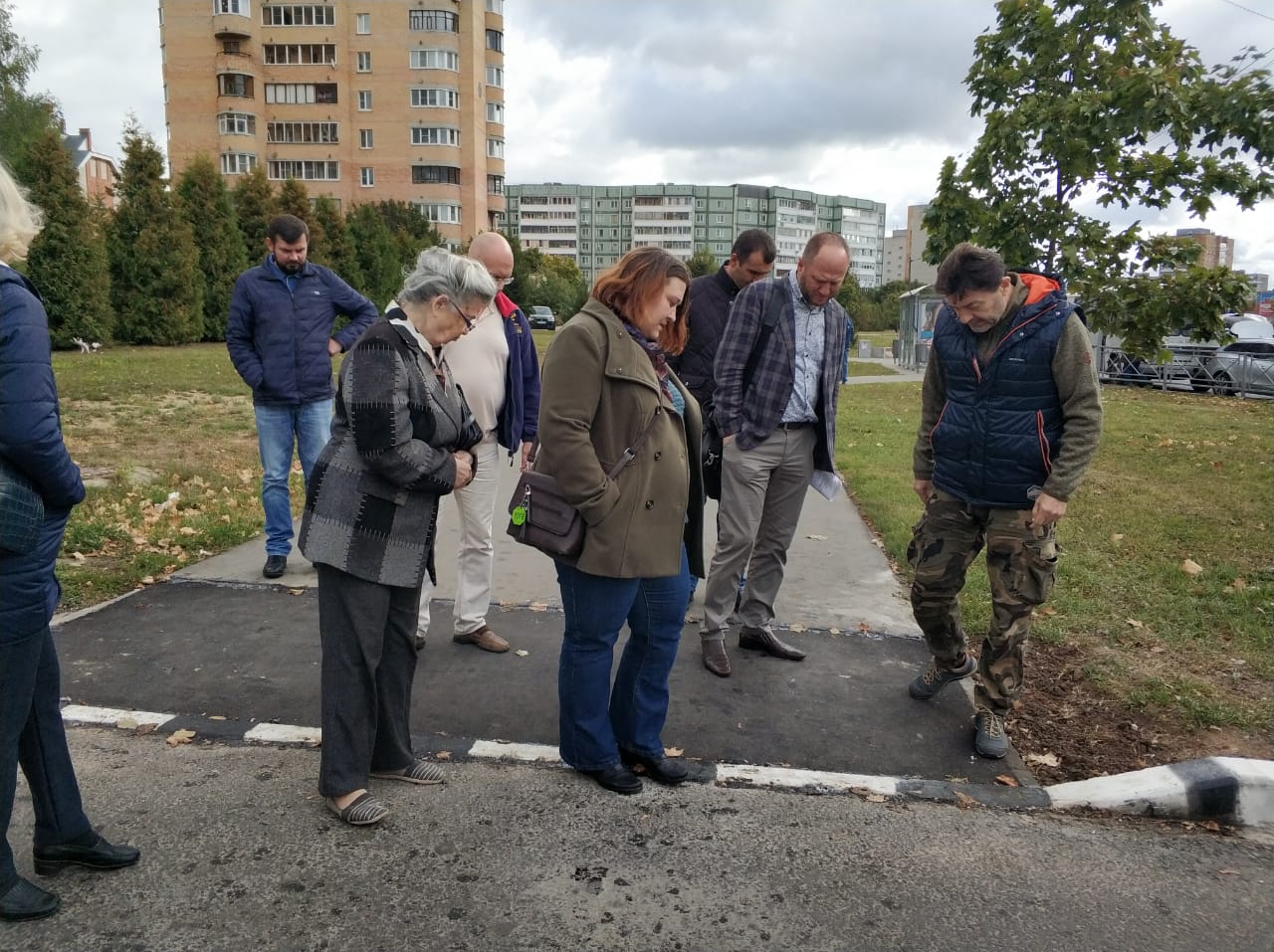 Ремонт улицы королева. ДСУ ИНЖСТРОЙ Калуга. Приемка дорог Обнинск. ДСУ ИНЖСТРОЙ Калуга Умаров Иден Ильясович. Фото чиновников администрации Обнинска.