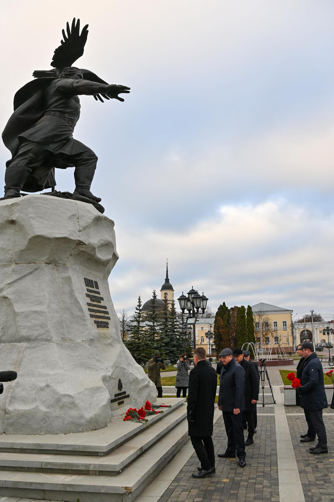 Памятник ивану 3 в калуге фото Последние события. Подробности Портал органов власти Калужской области